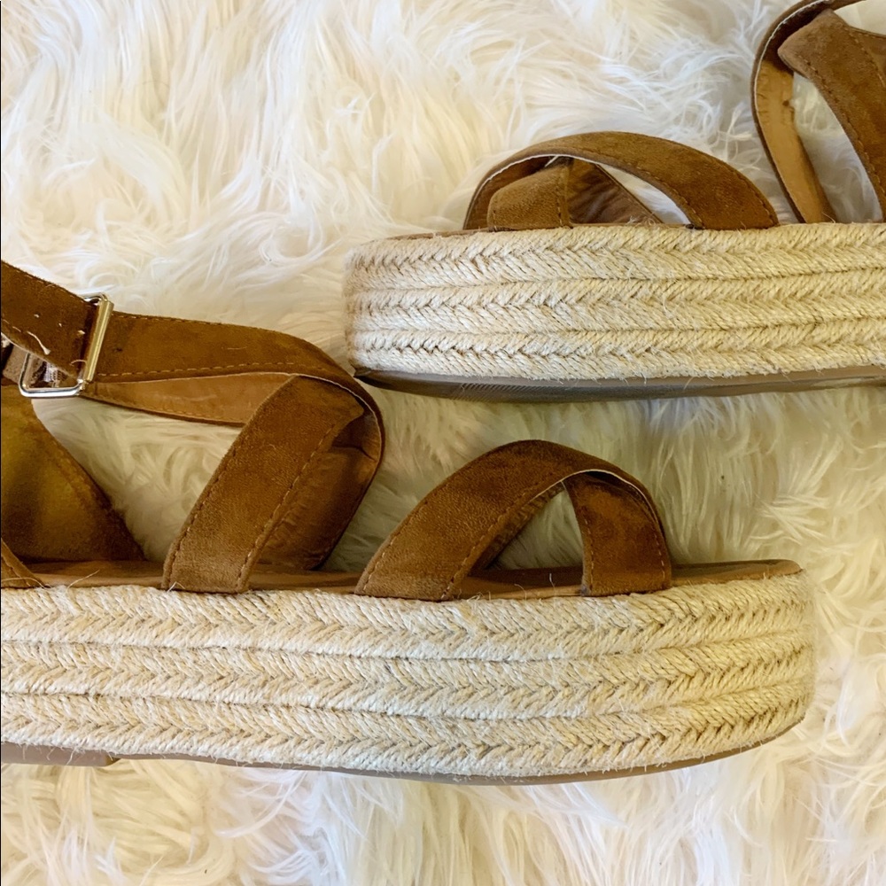 Platform sandals